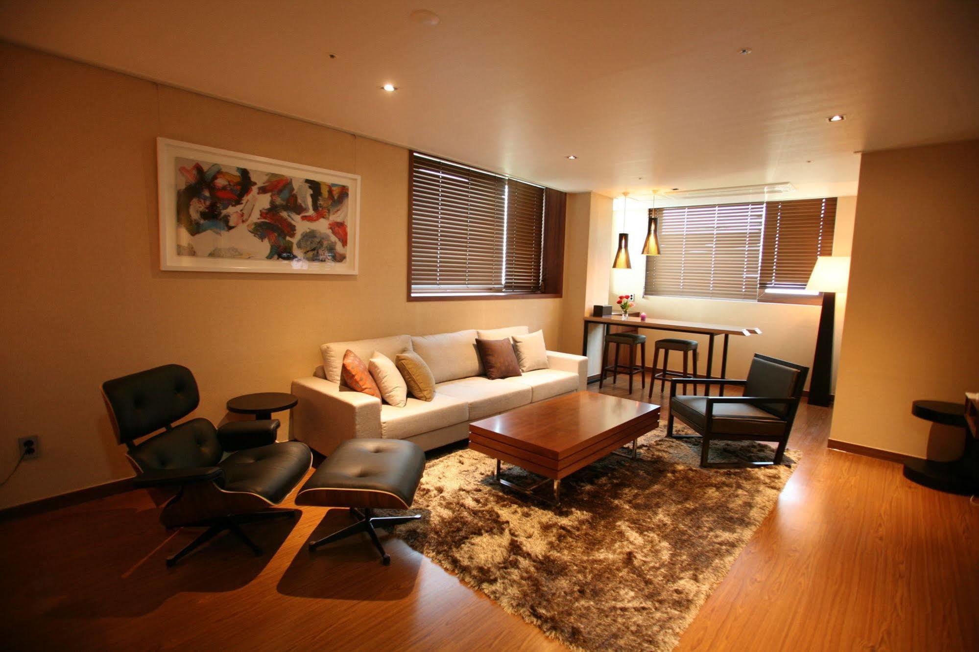 Hyunjin Tourist Hotel Donghae Exteriör bild